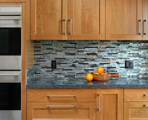 Kitchen tile backsplash