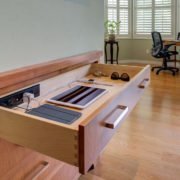 Built-in drawer charging station