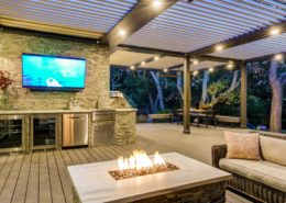 custom outdoor kitchen